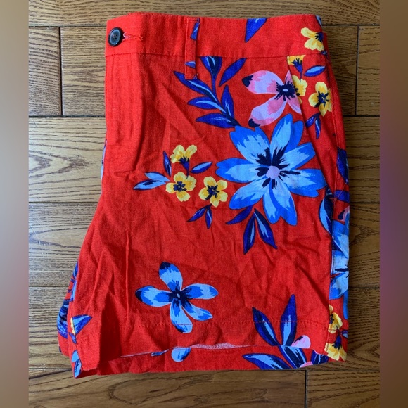Old Navy Linen Everyday Short, Red Floral, Size 6 - Picture 3 of 6